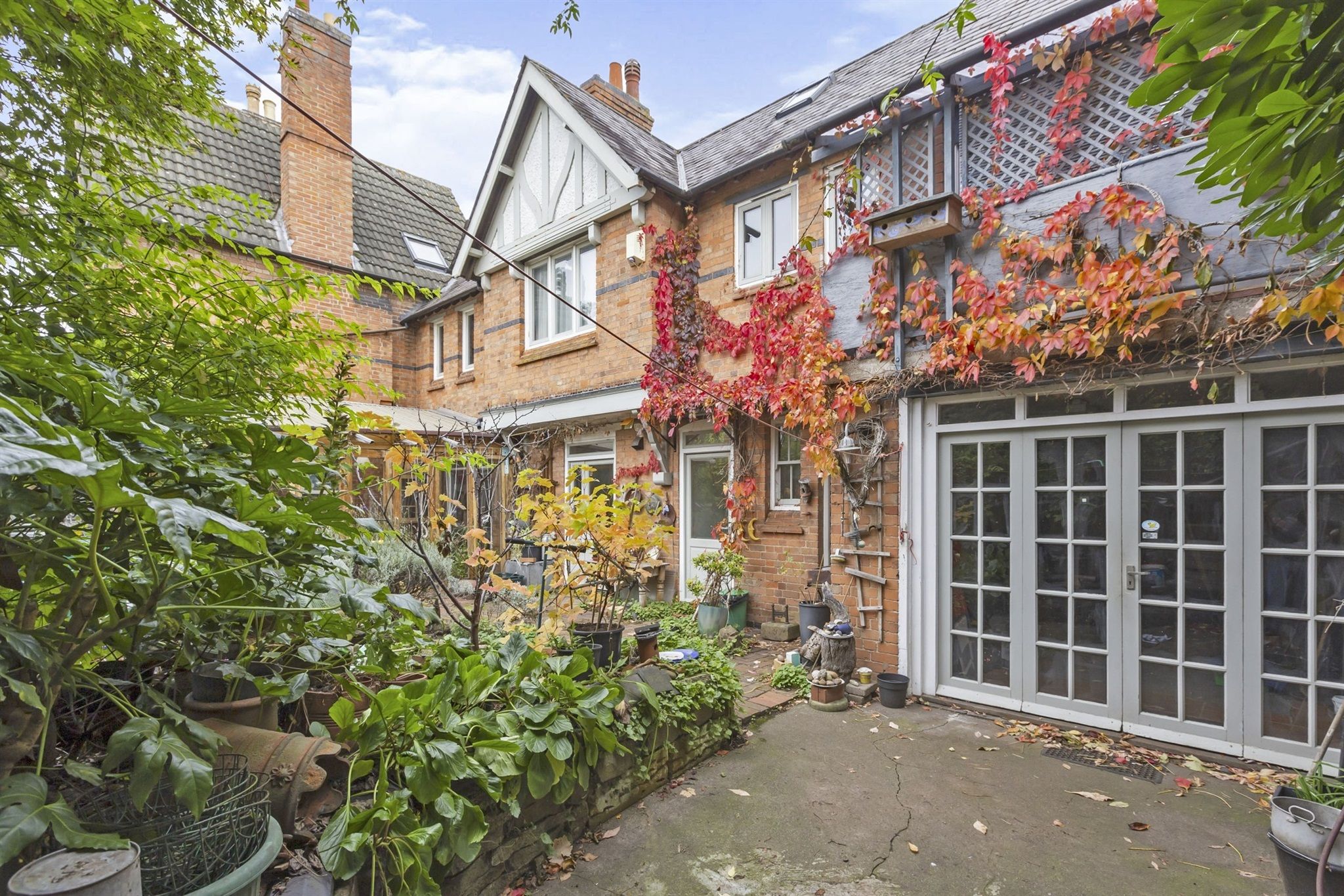 4 bed semidetached house for sale in Lutterworth Road, Aylestone