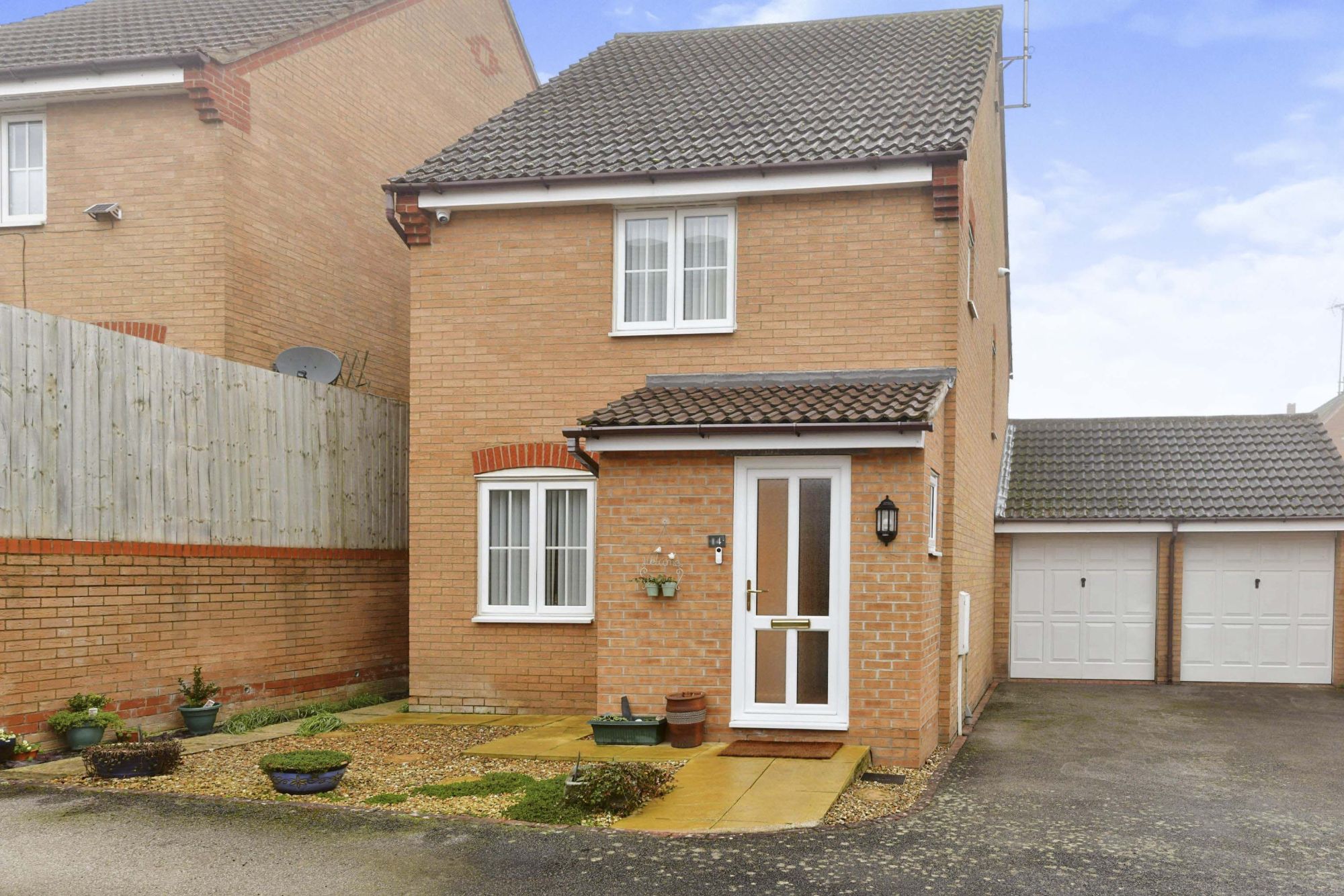 3 bed detached house for sale in Malham Drive, Kettering NN16 Zoopla