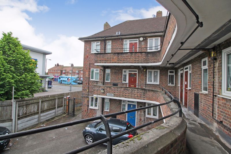 1 bed flat for sale in Longbridge Road, Dagenham RM8 Zoopla
