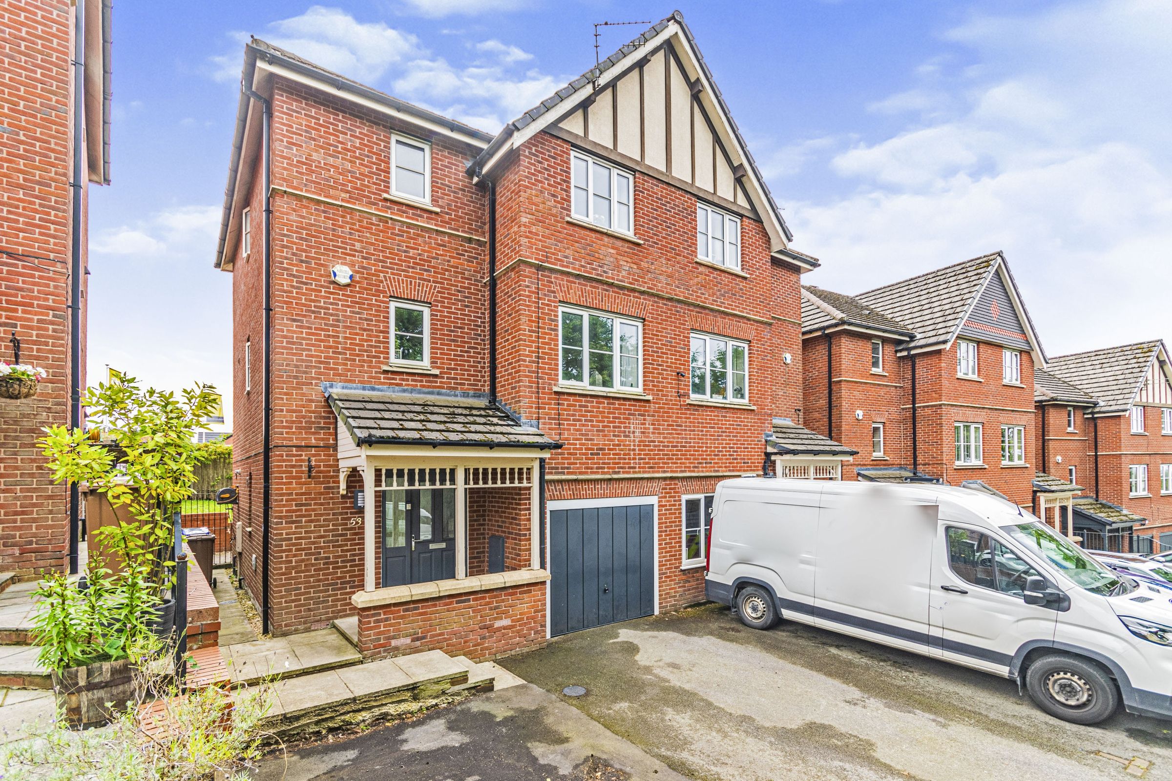 4 bed semidetached house for sale in Yew Tree Lane, Dukinfield SK16