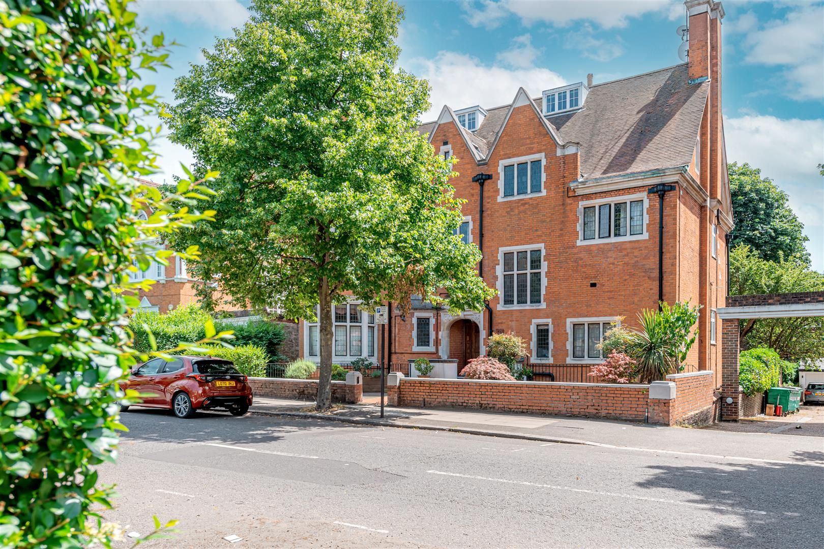 3 bed flat for sale in Eton Avenue, London NW3 Zoopla
