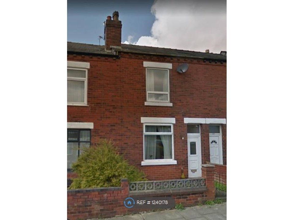 2 bed terraced house to rent in Normanby Street, Swinton, Manchester