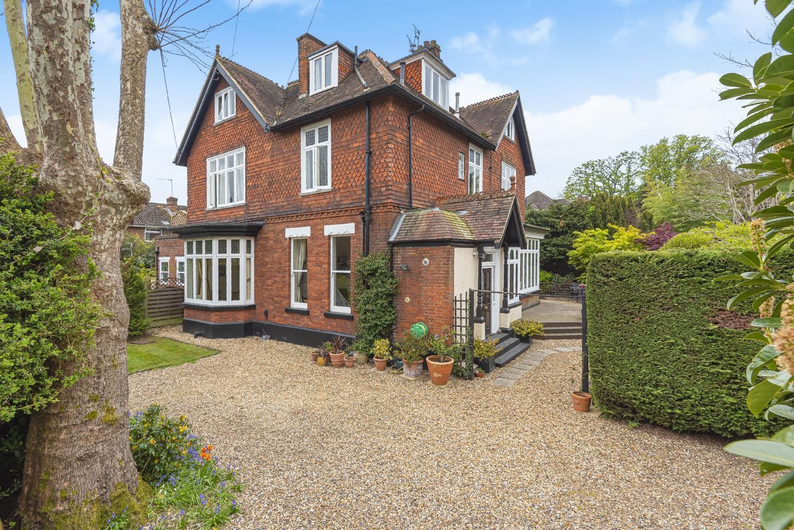 Cornerways Devonshire Road Weybridge KT13  