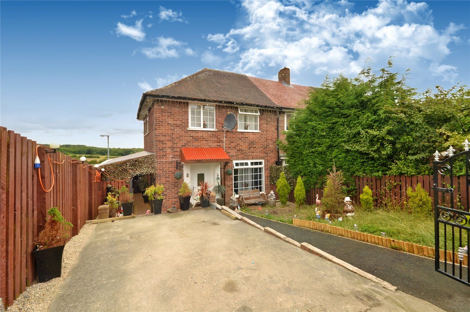 3 bed terraced house for sale in Aberfield Drive, Leeds, West Yorkshire