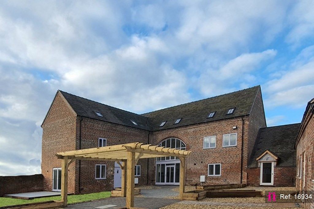 Rosemary Barn, Brinsford Lane, Wolverhampton WV10  