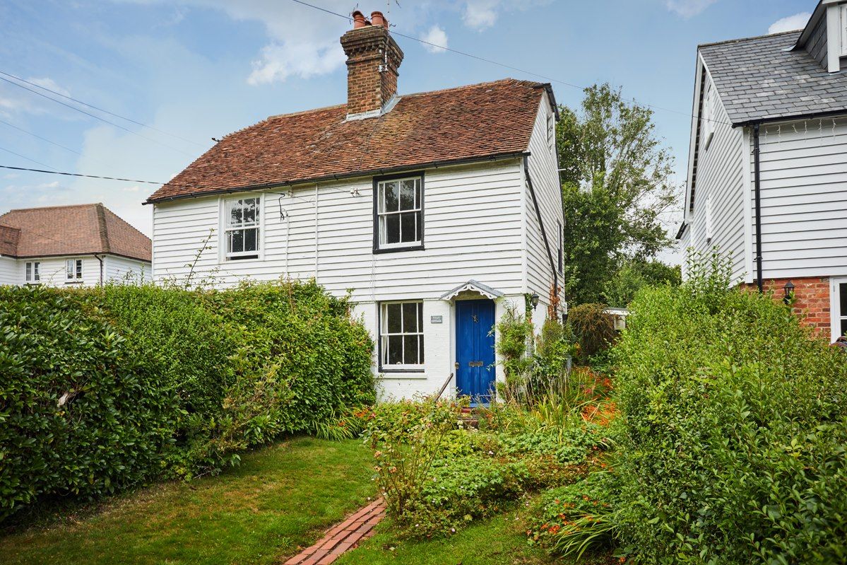 2 bed semidetached house for sale in Three Leg Cross, Ticehurst TN5