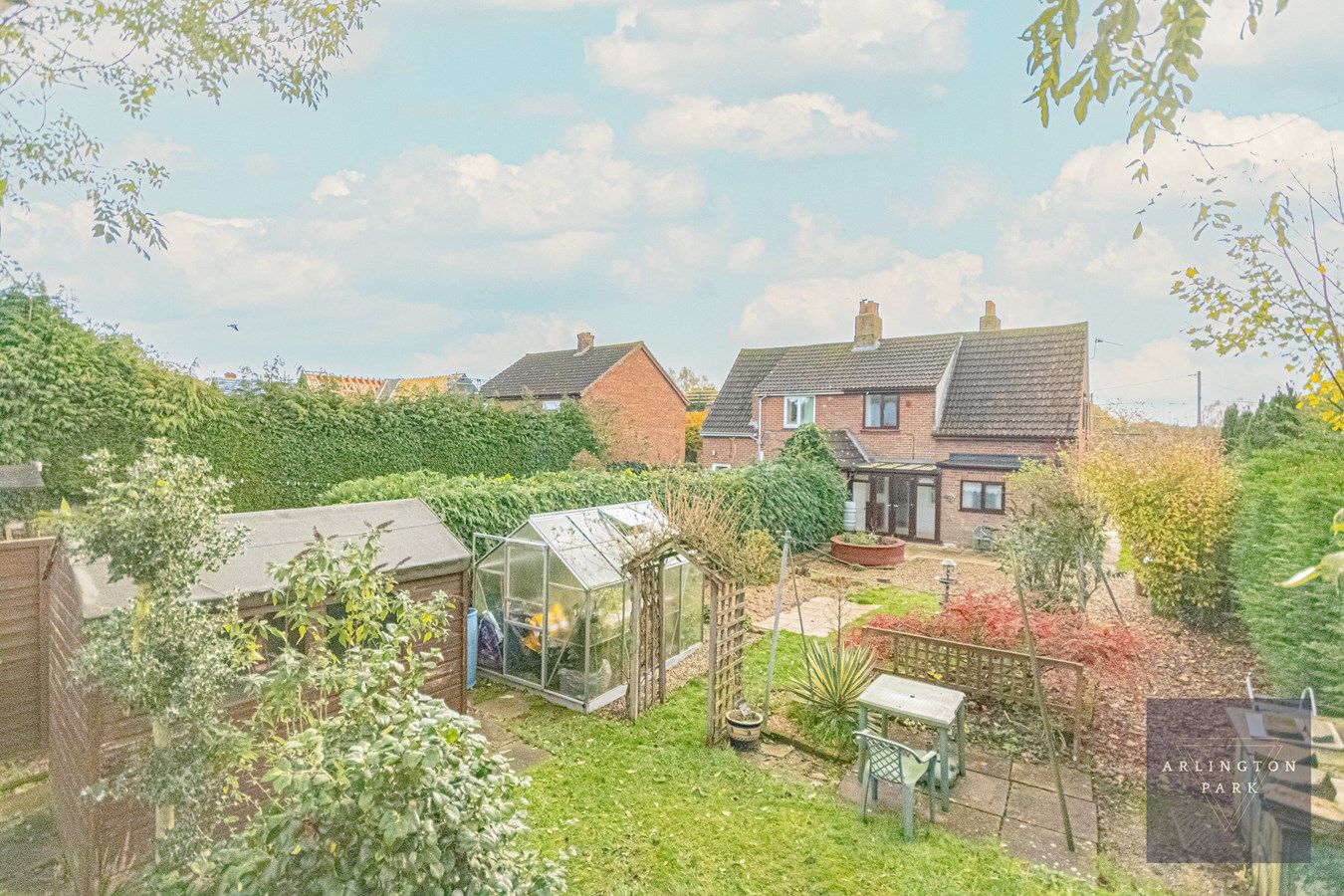 3 bed semidetached house for sale in Chapel Road, Hainford, Norwich