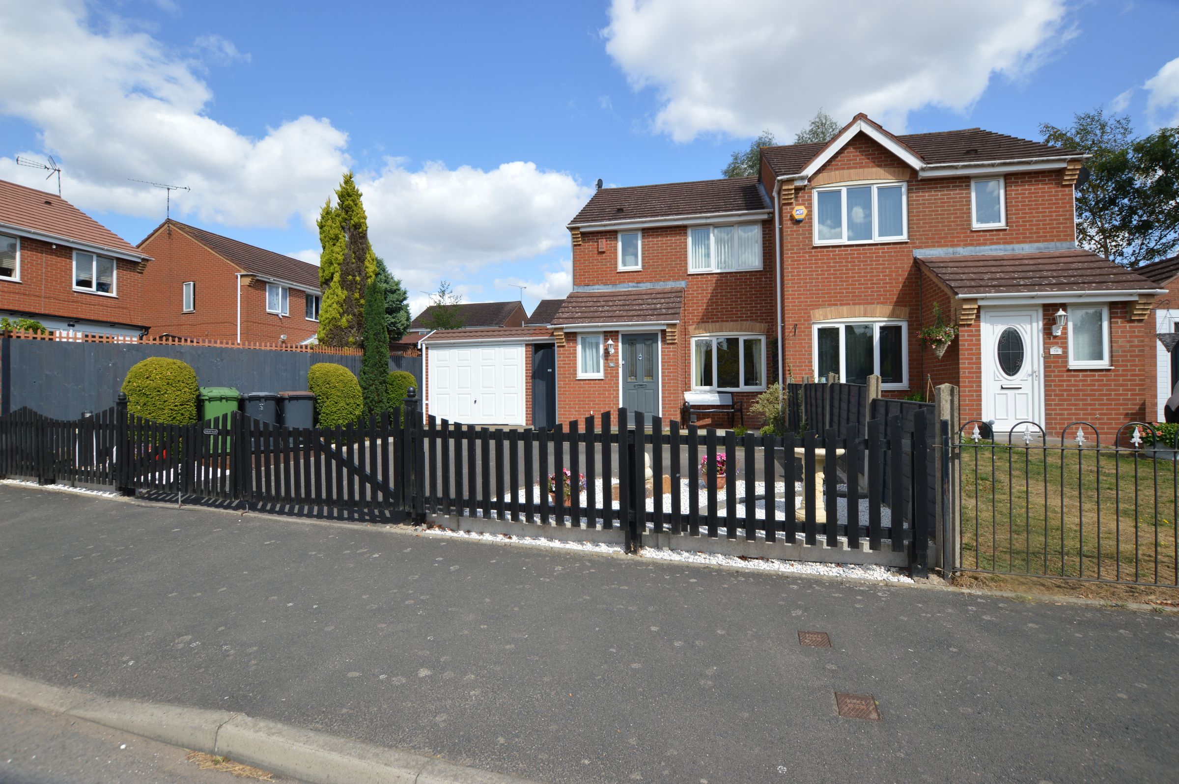 3 bed semidetached house for sale in Coalpit Fields Road, Bedworth, Warwickshire CV12 Zoopla