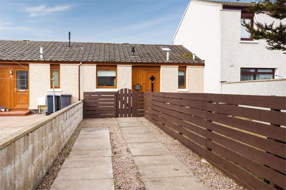 1 bed terraced bungalow for sale in Rose Avenue, Peterhead