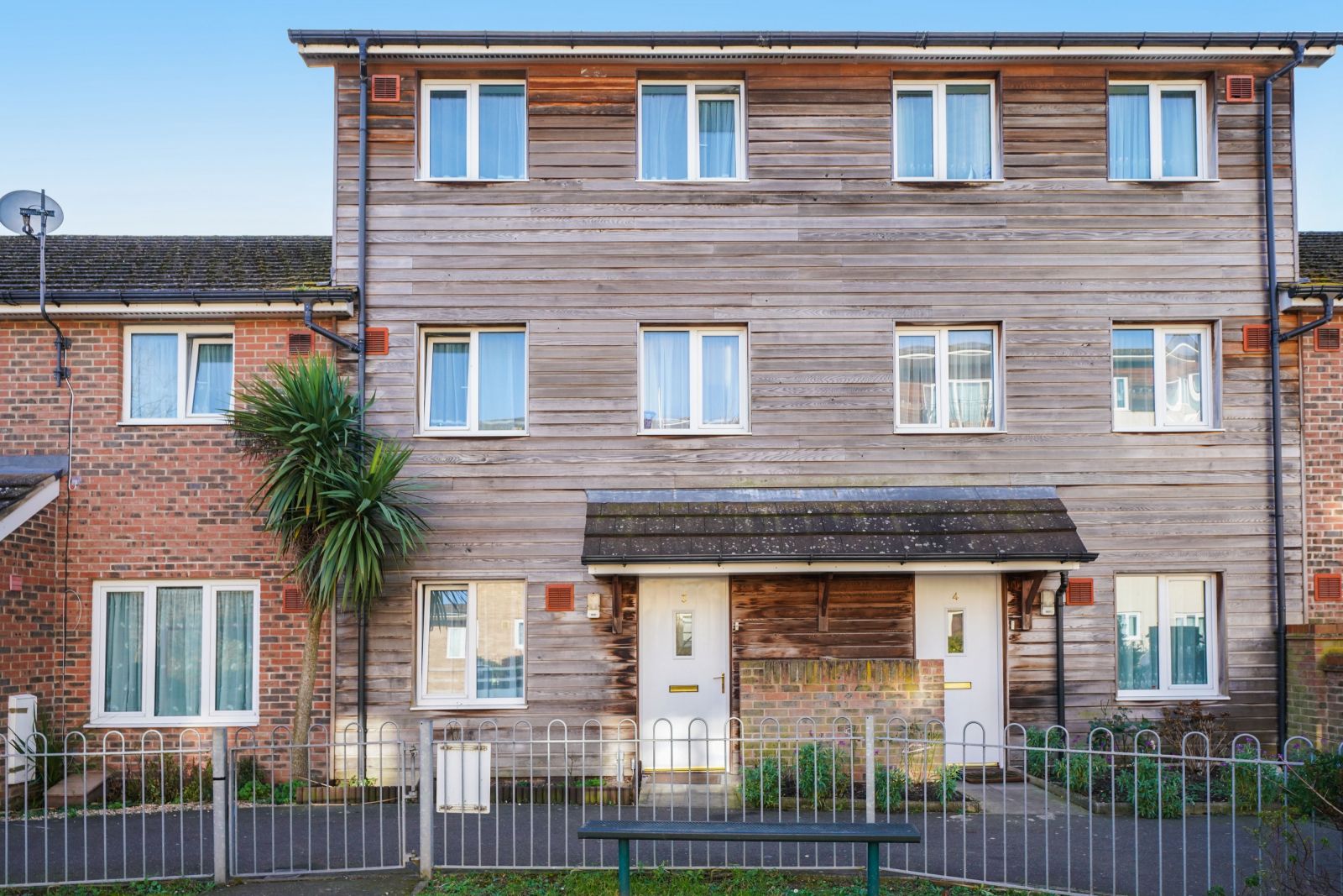 4 bed town house for sale in Vimy Close, Hounslow TW4 Zoopla