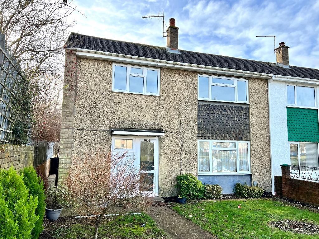 4 bed end terrace house for sale in Bybrook Road, Kennington, Ashford
