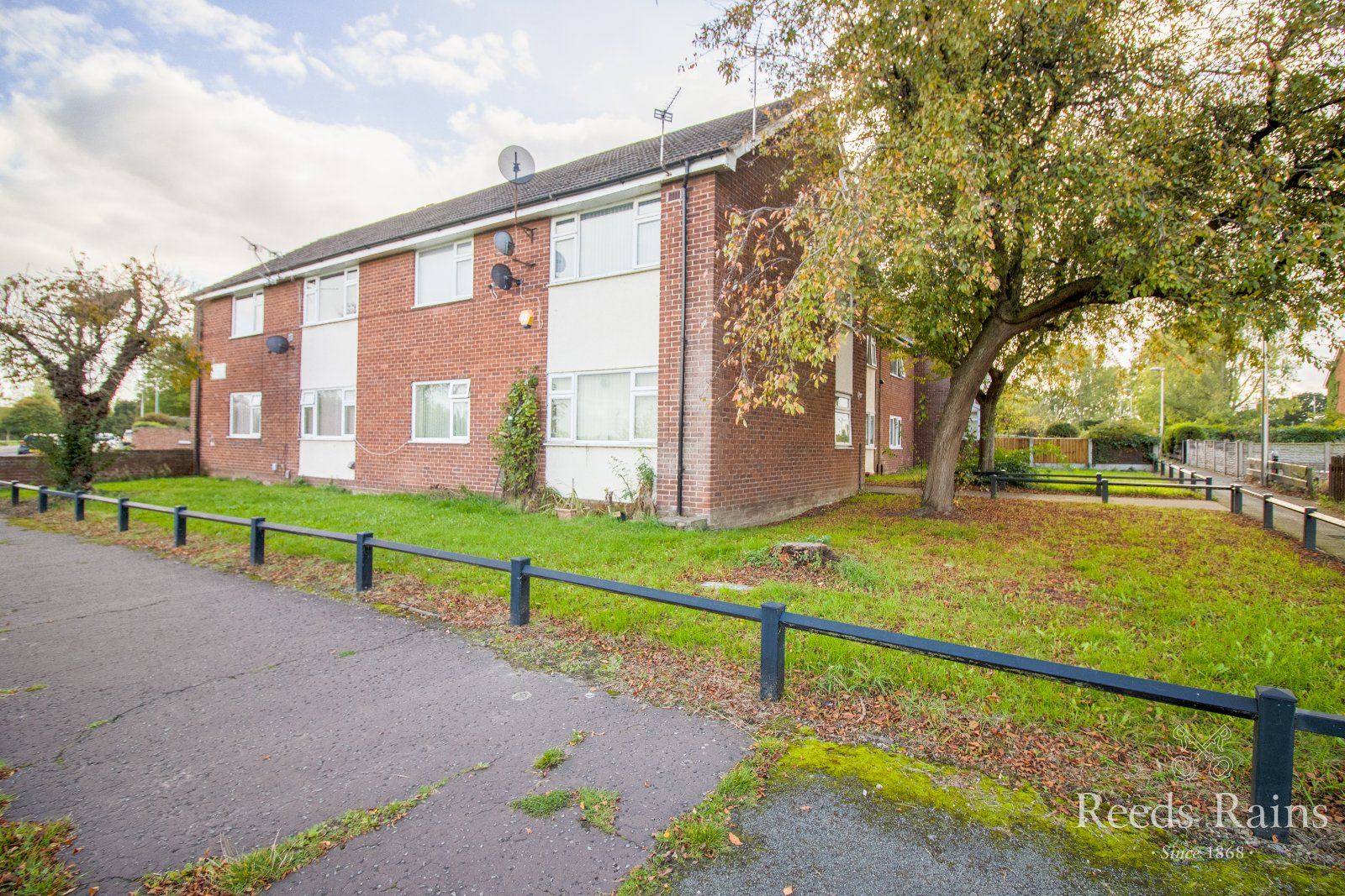 2 bed flat for sale in Kenilworth Court, Ellesmere Port, Cheshire CH65