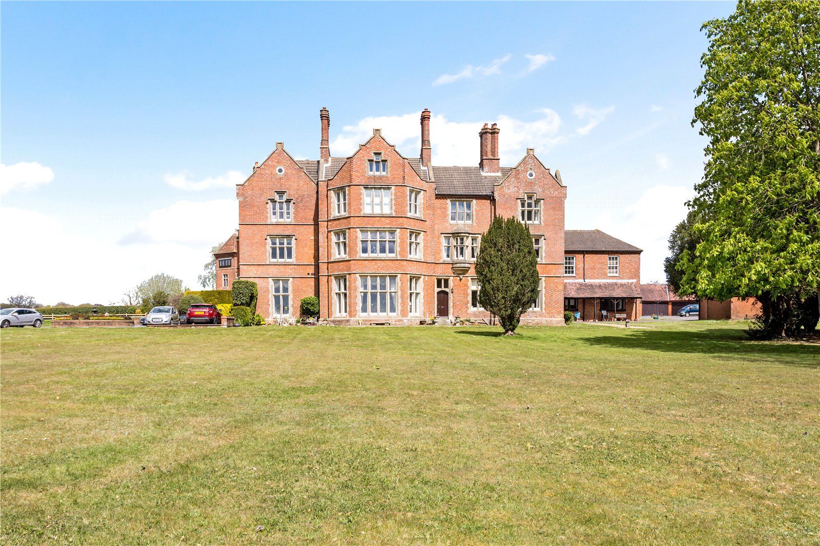 2 bed flat for sale in Lyne House, Rusper Road, Dorking, Surrey RH5