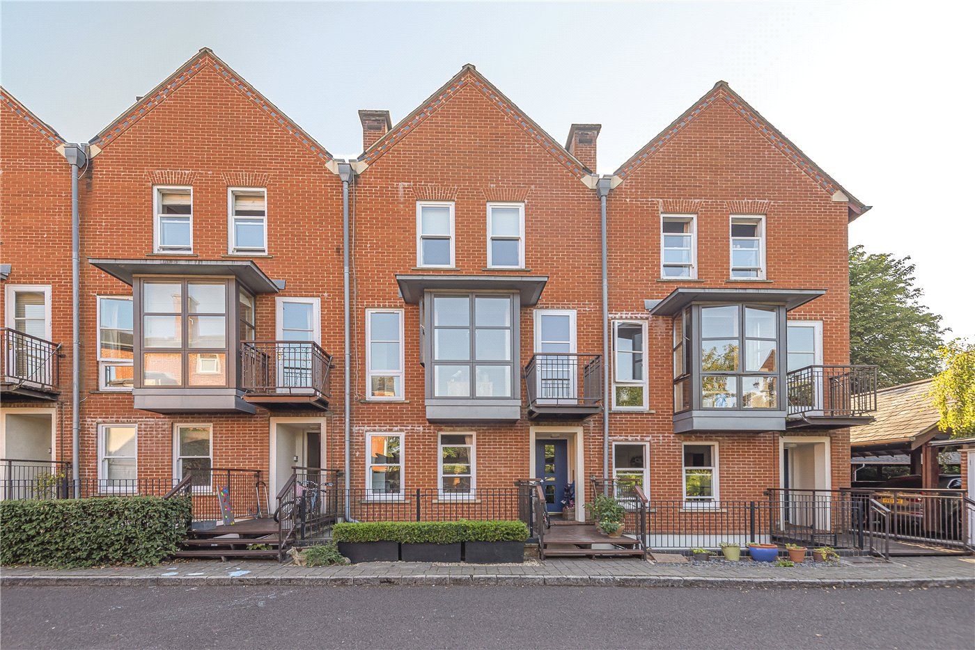 Alison Way, Orams Arbour, Winchester SO22  