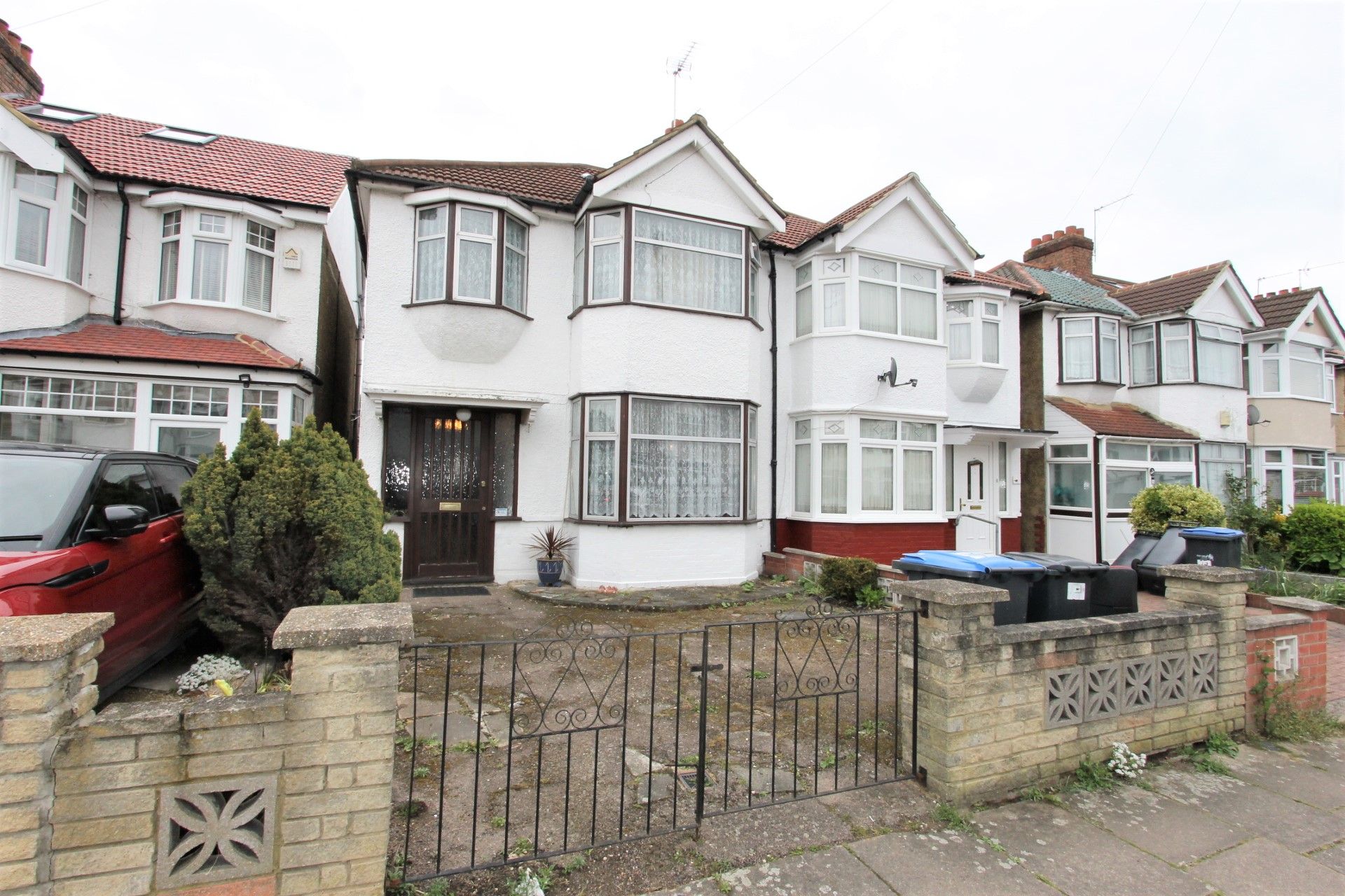 Hadleigh Road, London N9  