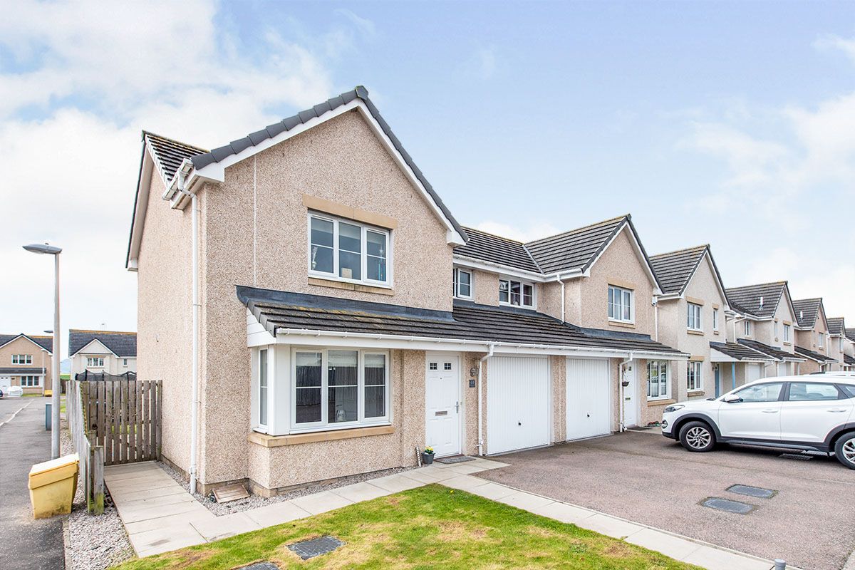 3 bed semidetached house for sale in Meadowview Place, Inchture, Perth