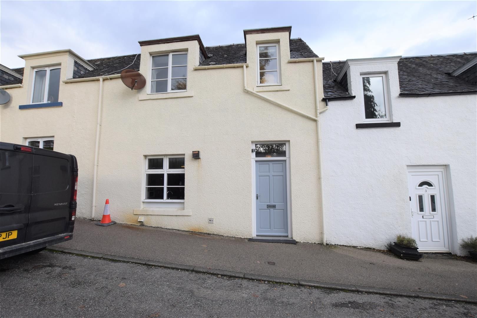 3 bed semidetached house for sale in 2 Kings Inn, Station Road, Fort