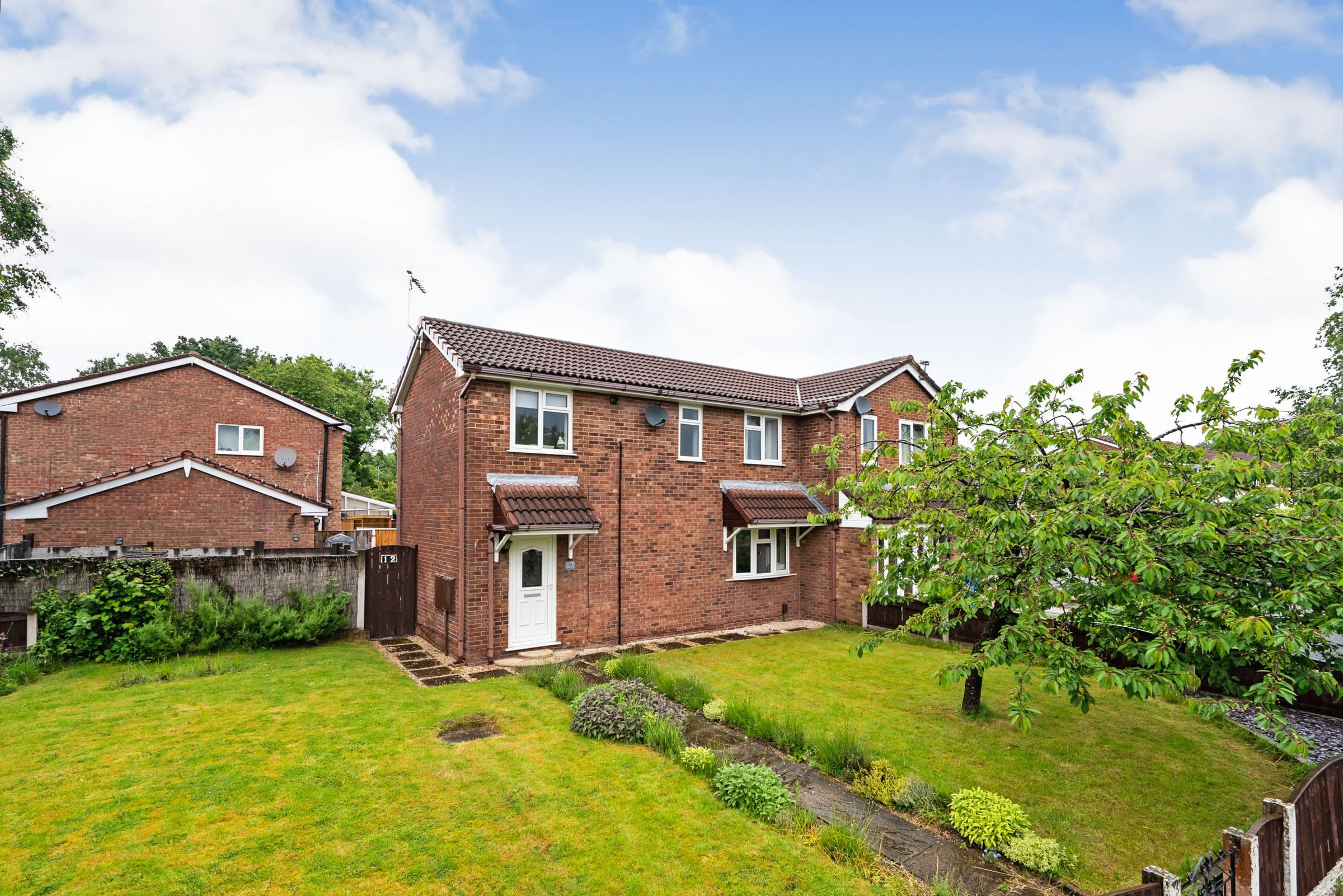 3 bed semidetached house for sale in Daniel Close, Birchwood, Warrington, Cheshire WA3 Zoopla