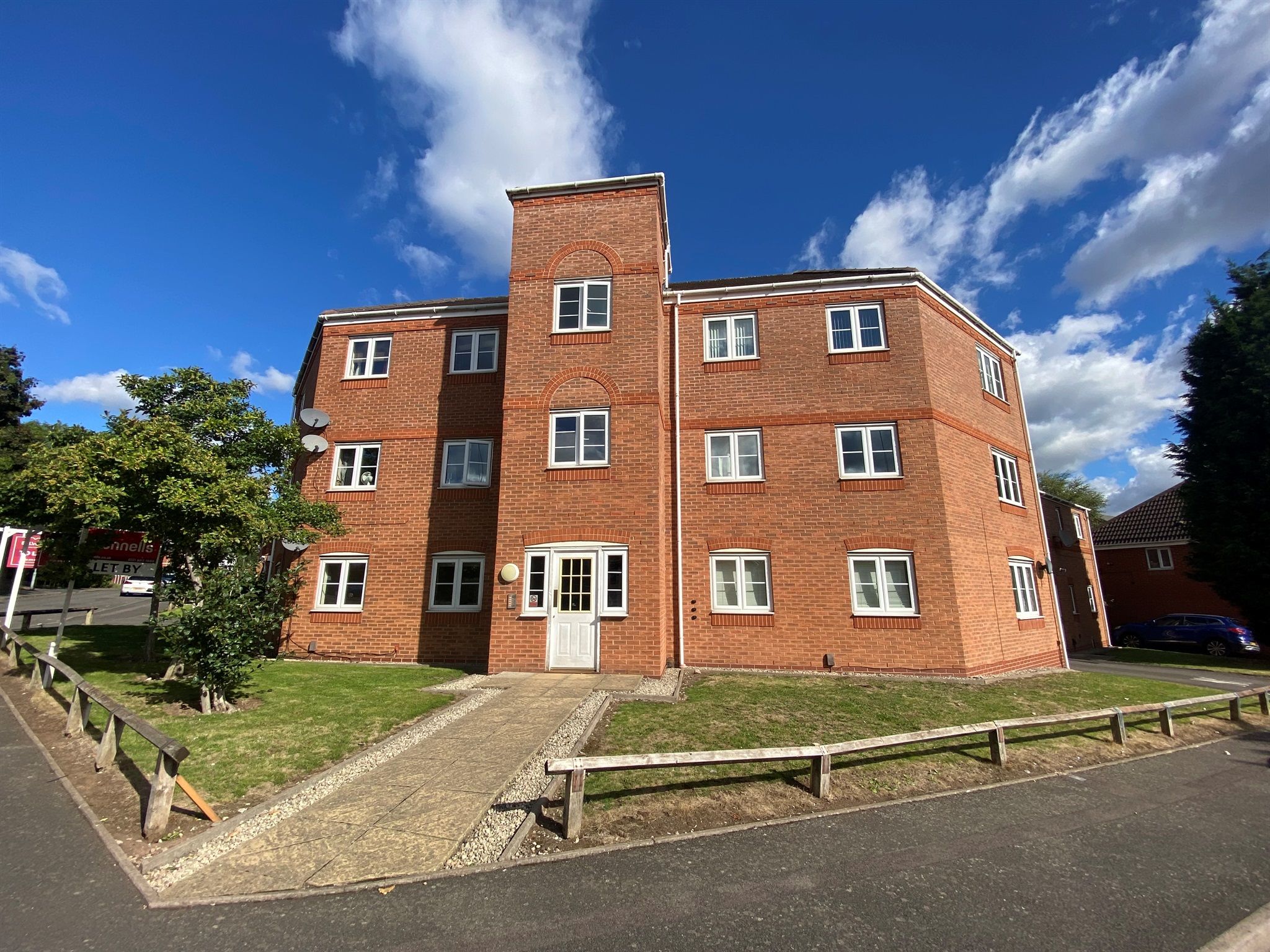 2 bed flat for sale in The Furlong, Darlaston, Wednesbury WS10 Zoopla