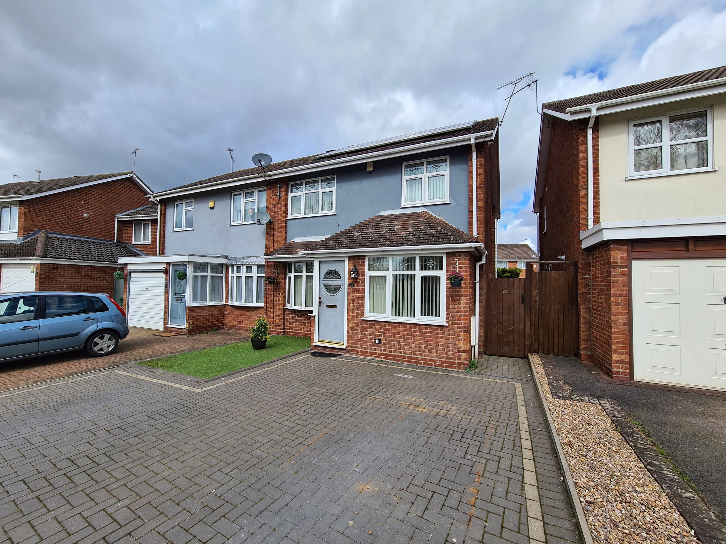 Dunsville Drive, Coventry CV2  