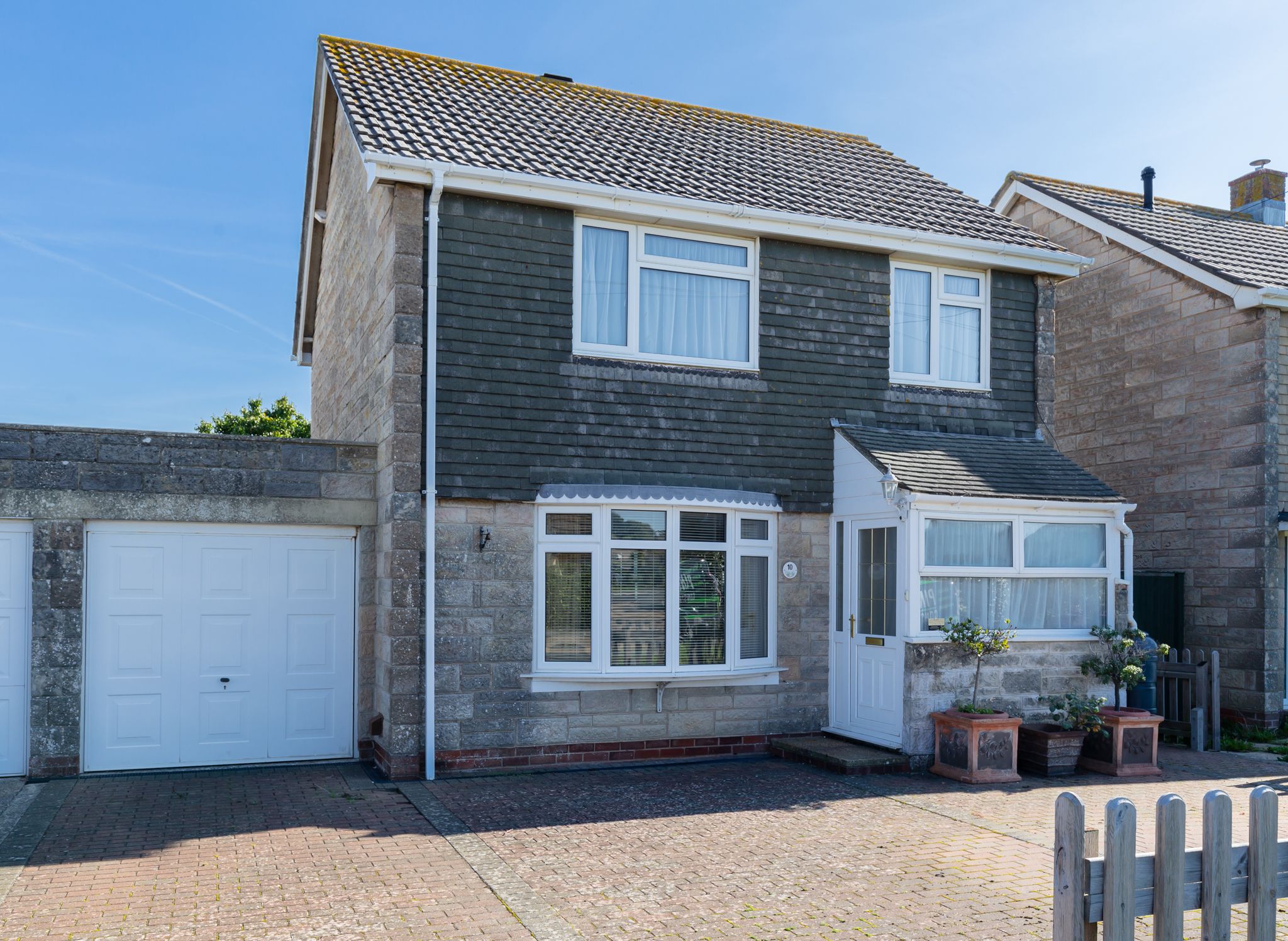 3 bed linkdetached house for sale in Brook Furlong, Bembridge PO35