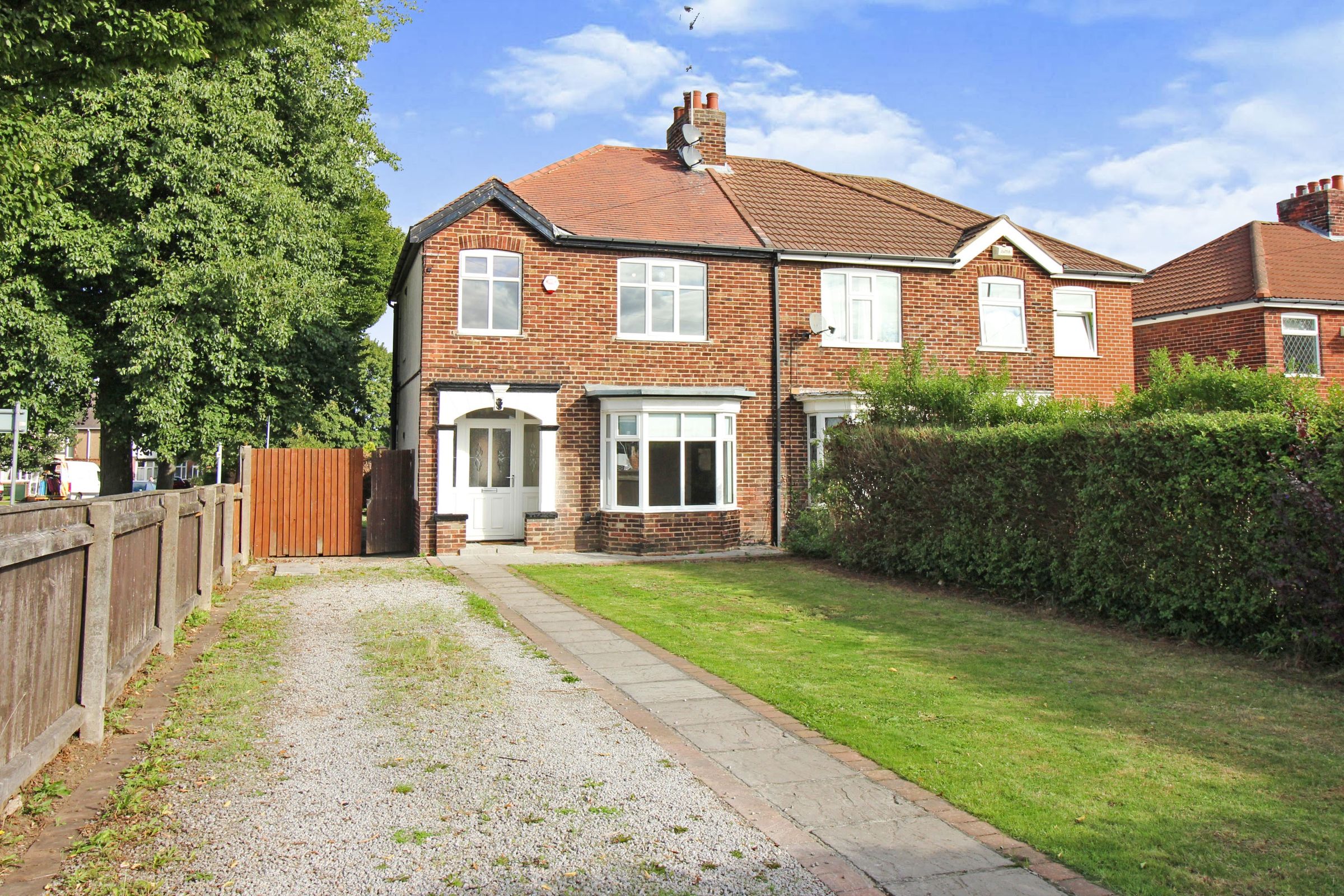 3 bed semidetached house for sale in Laceby Road, Grimsby