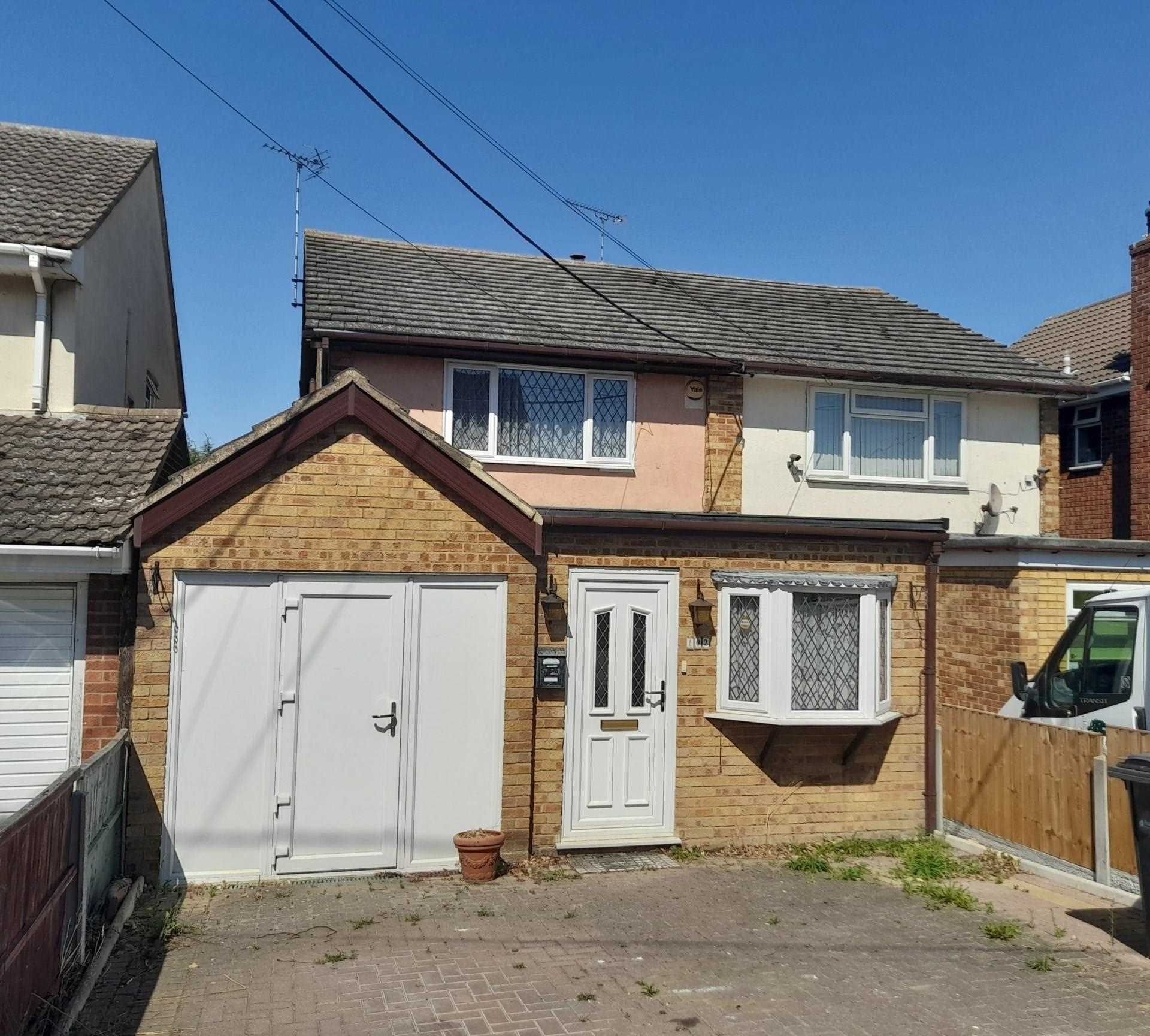 3 bed semidetached house for sale in Grasmere Ave, Hullbridge SS5 Zoopla