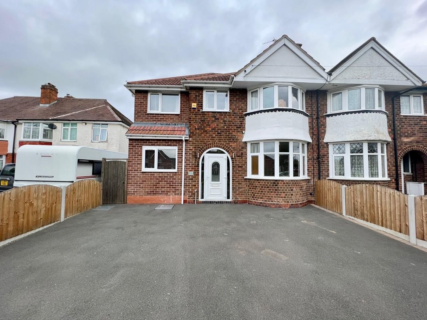4 bed semidetached house for sale in Chester Road, Castle Bromwich