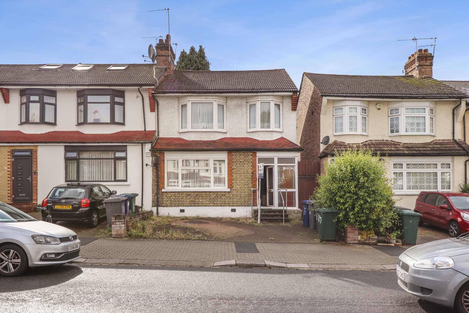 3 bed end terrace house for sale in Petworth Road, London N12 Zoopla