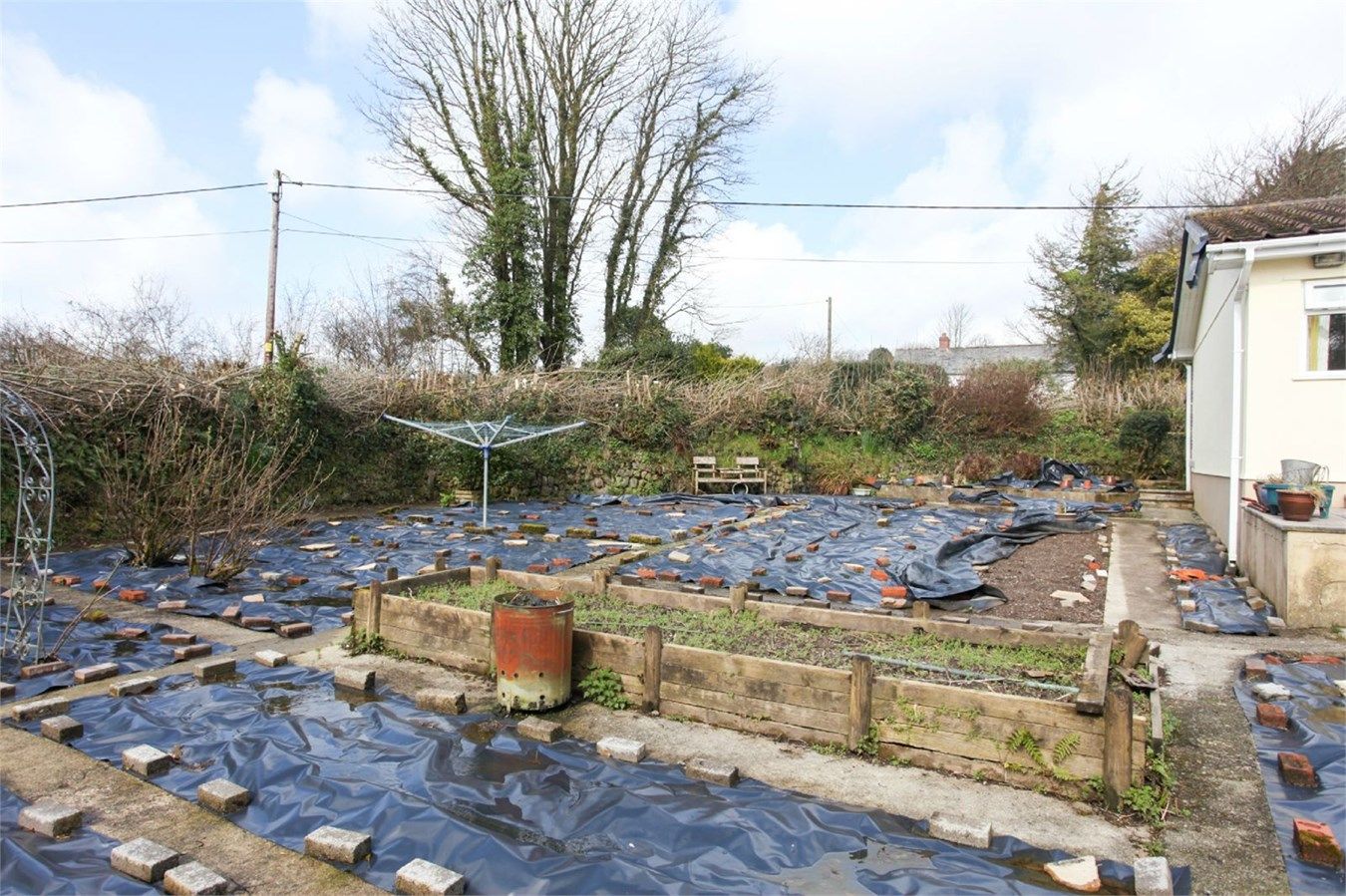 4 bed detached bungalow for sale in High Street, Lanjeth, St Austell