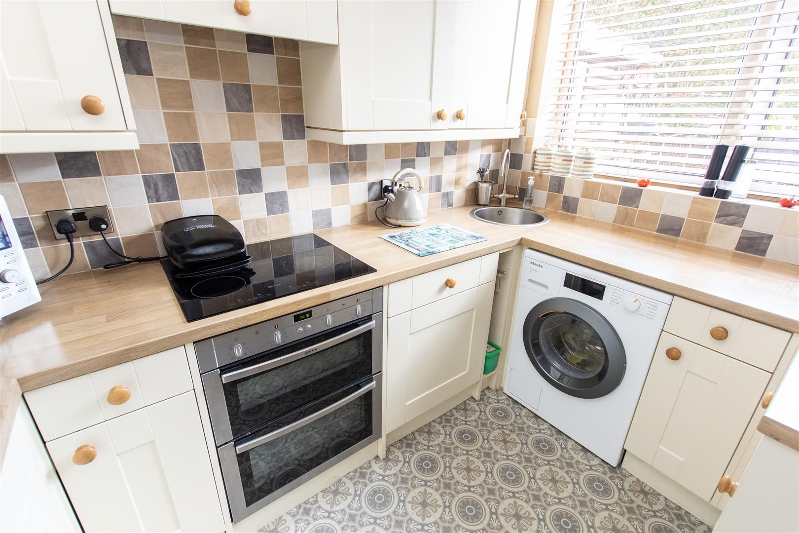 3 bed semidetached house for sale in Bar Lane, Old Basford, Nottingham