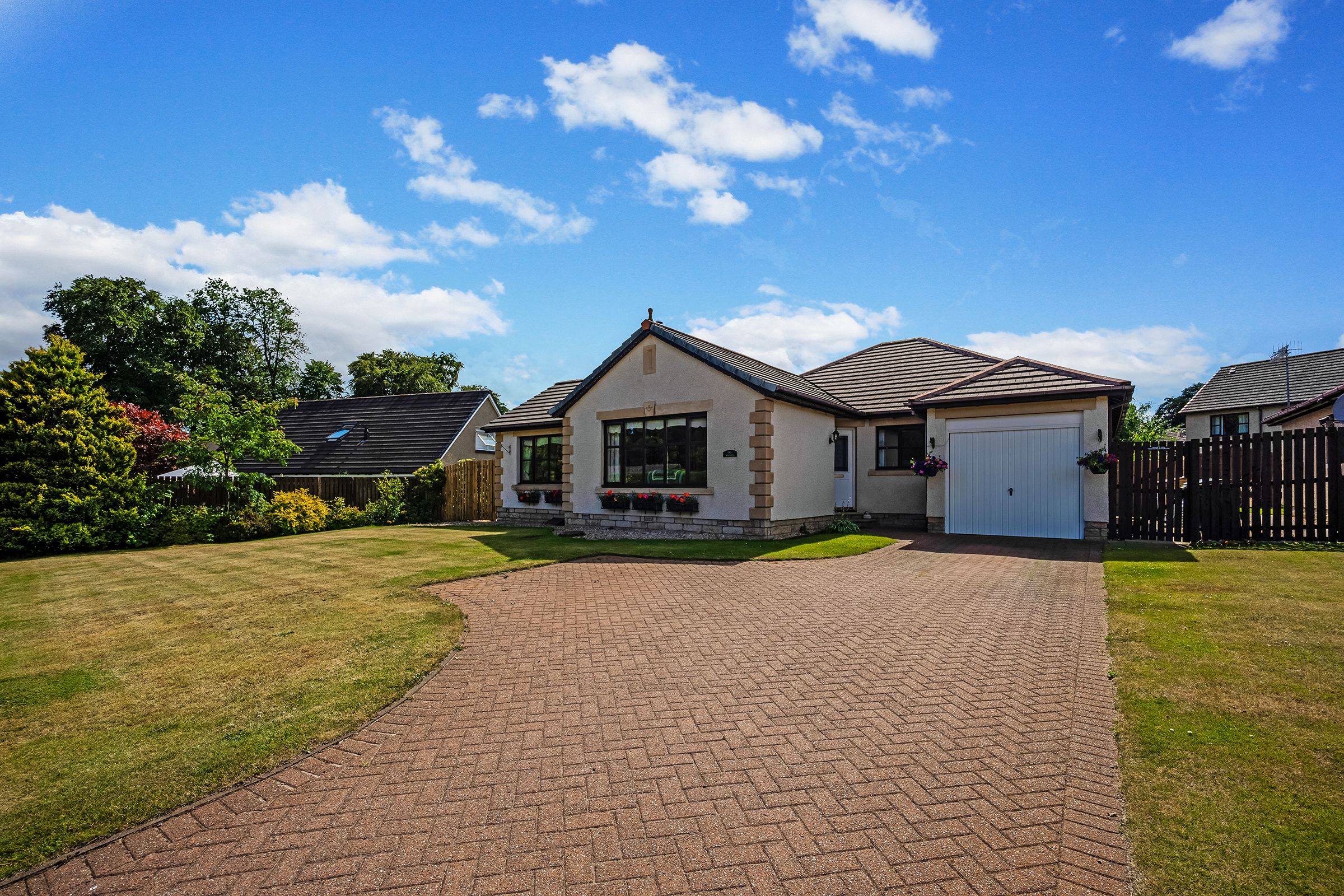 3 bed detached bungalow for sale in Turretbank Road, Crieff PH7 Zoopla