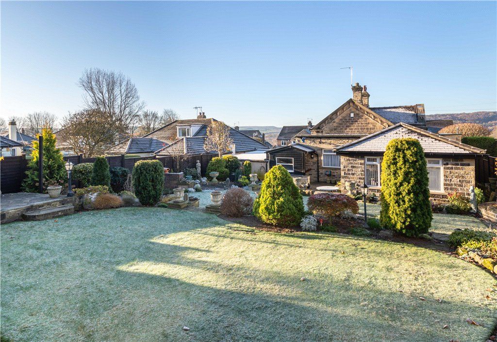 3 bed bungalow for sale in Villa Road, Bingley, West Yorkshire BD16