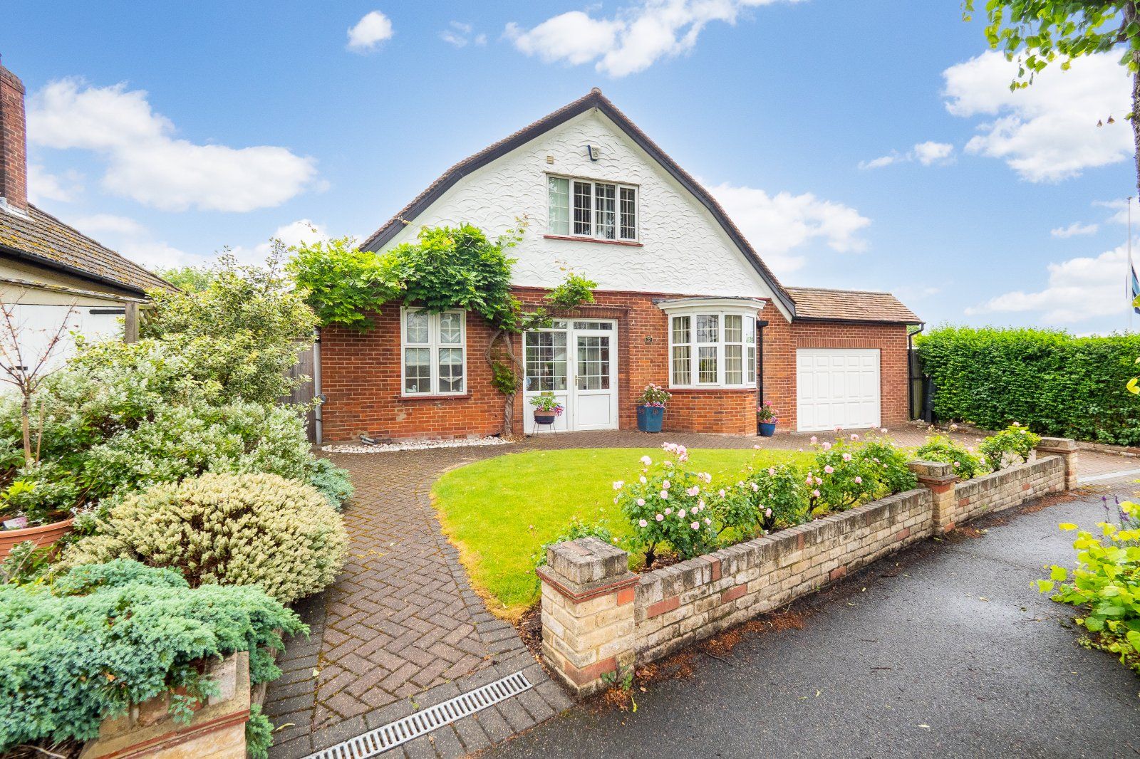 4 bed bungalow for sale in Meadowside Road, Cheam, Sutton SM2 Zoopla