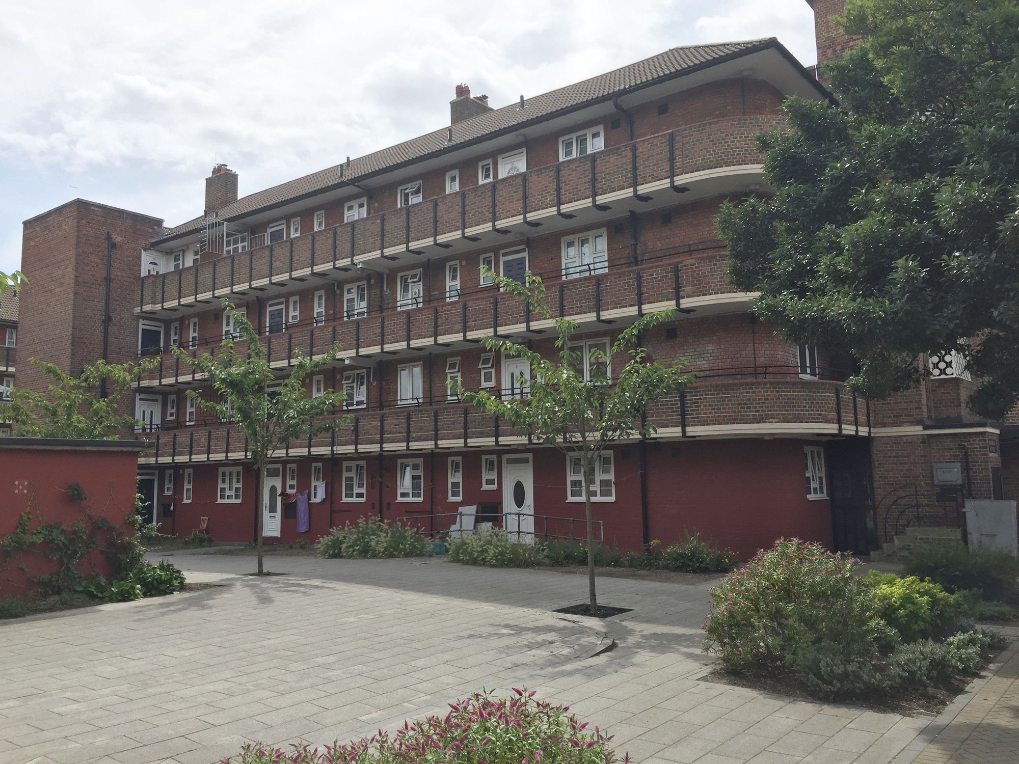 3 bed flat to rent in Arabian House, Ernest Street, Stepney Green