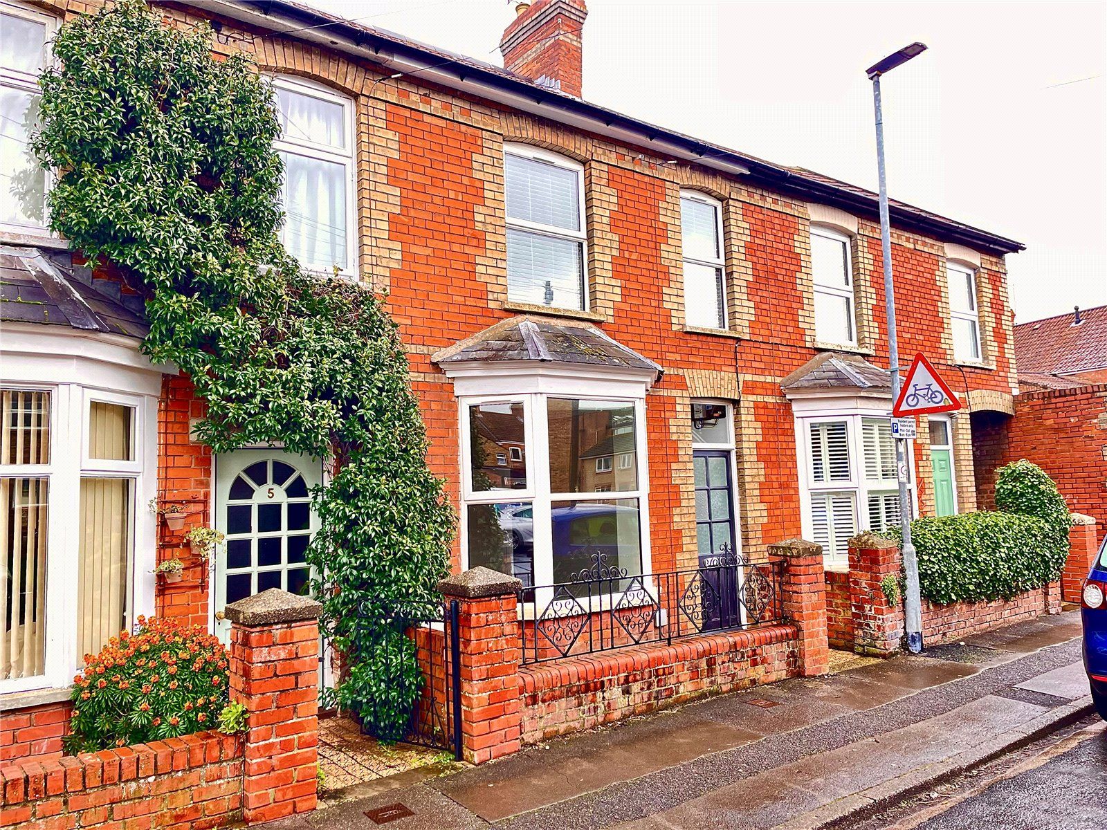 3 bed terraced house for sale in St. Augustine Street, Taunton