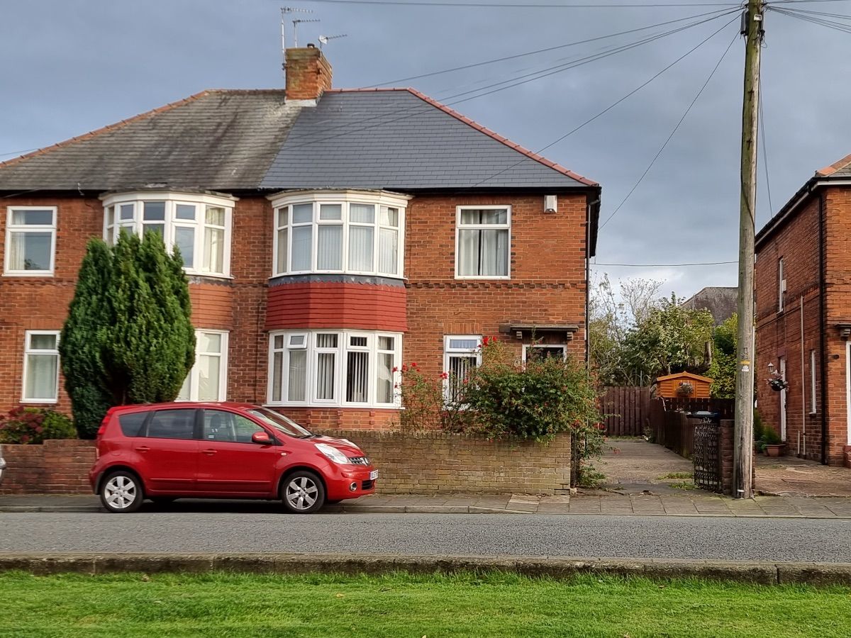 2 bed flat for sale in Ovington Grove, Fenham, Newcastle Upon Tyne NE5