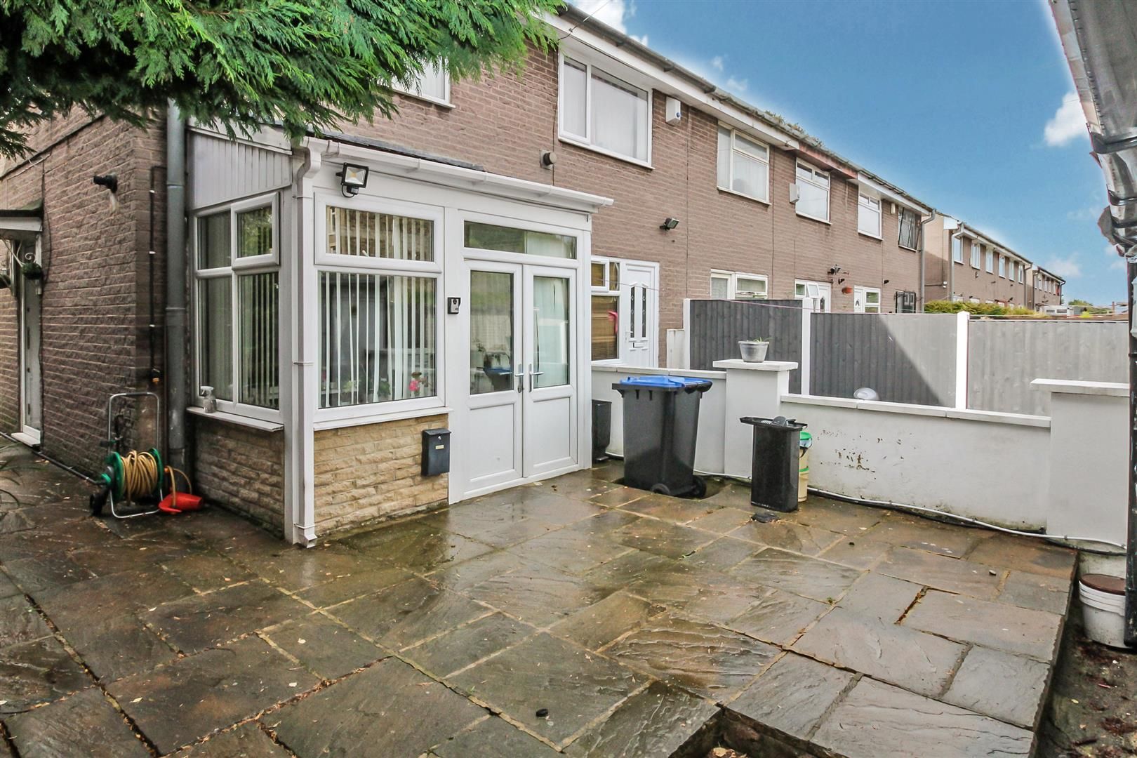 3 bed semidetached house for sale in Spinkwell Close, Bradford BD3
