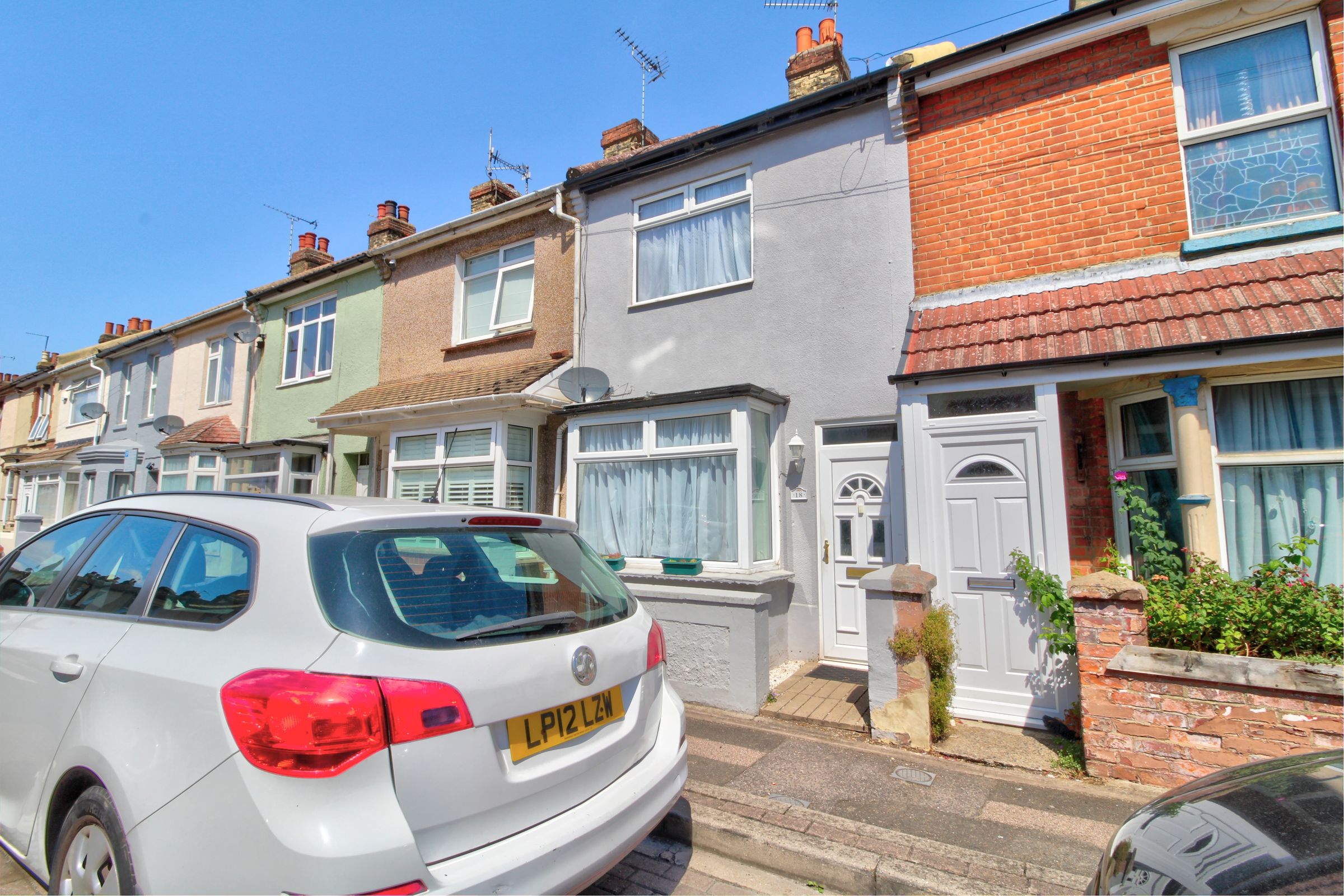 2 bed terraced house for sale in Eva Road, Gillingham ME7 Zoopla