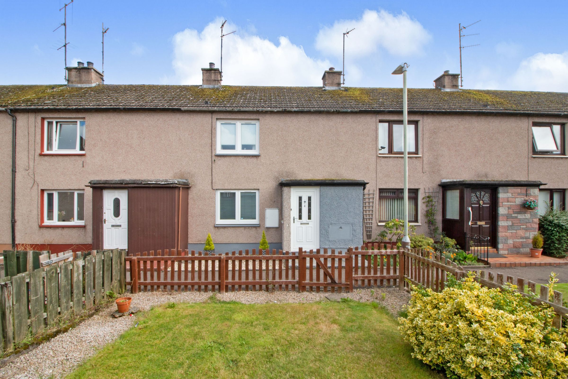 2 bed terraced house for sale in Smalls Square, Brechin DD9 Zoopla