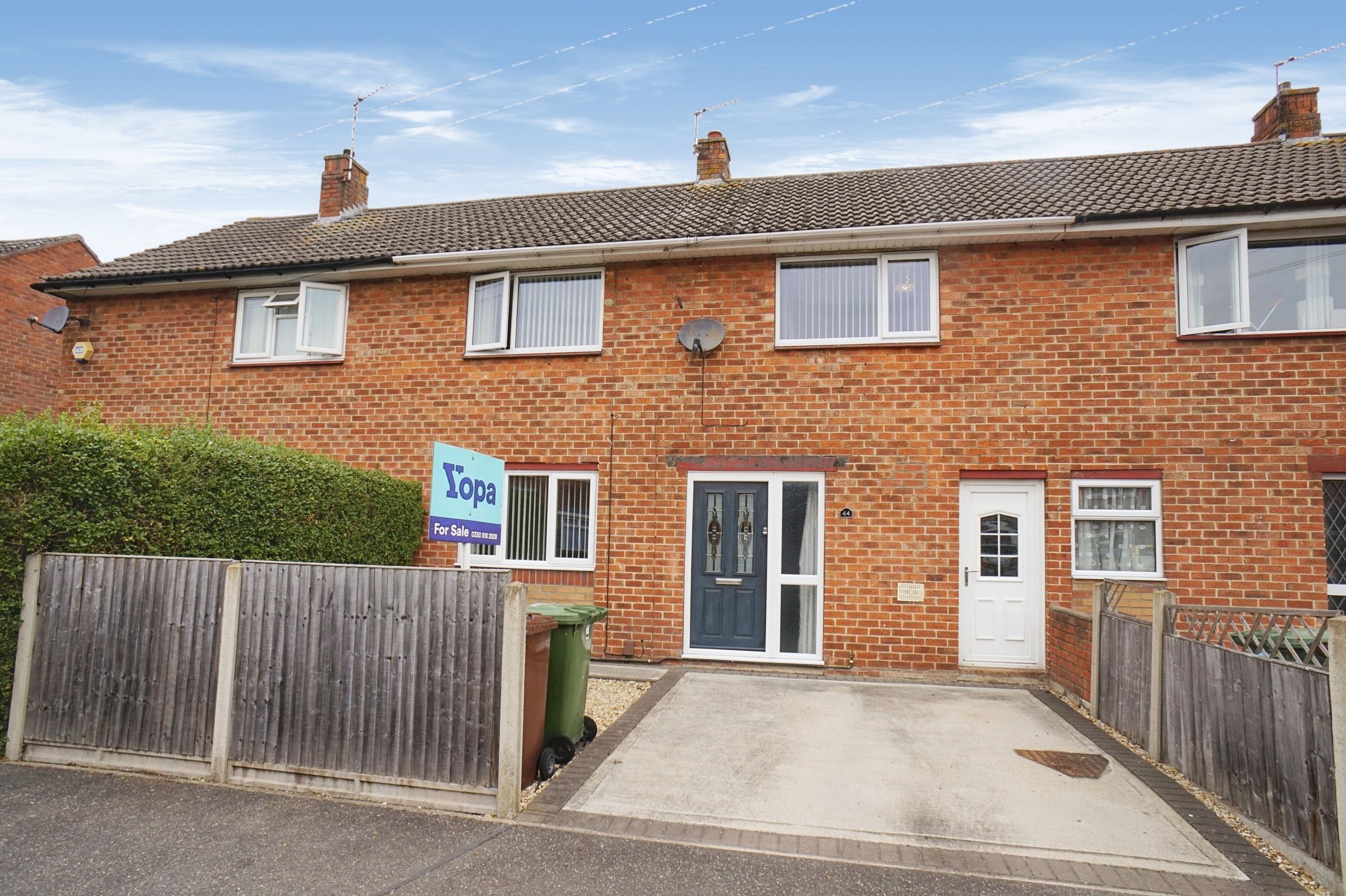 3 bed terraced house for sale in Larchwood Crescent, Lincoln LN6 Zoopla