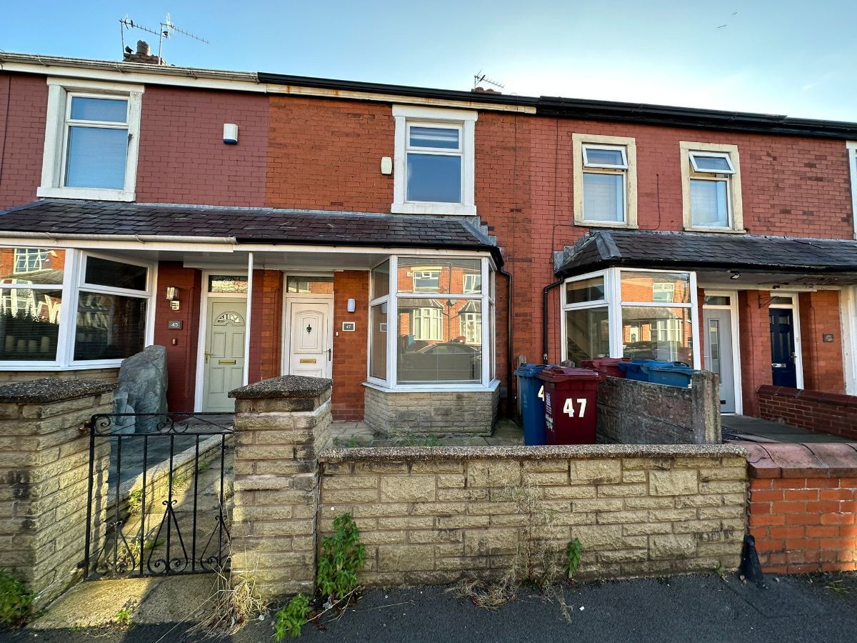 2 bed terraced house to rent in Moorfield Avenue, Ramsgreave, Blackburn