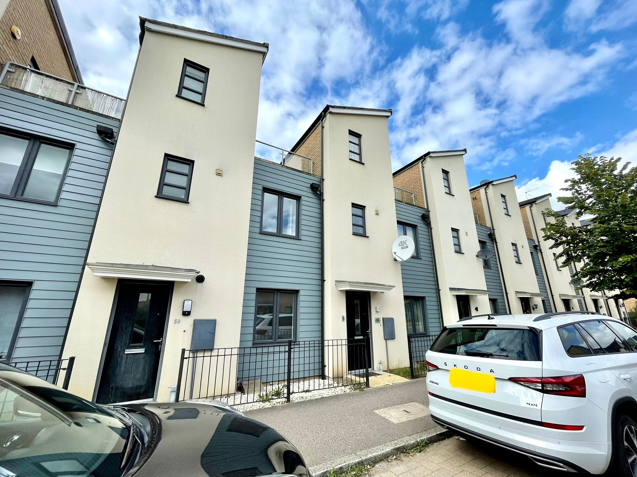 2 bed property to rent in Selkirk Drive, Oakridge Park, Milton Keynes