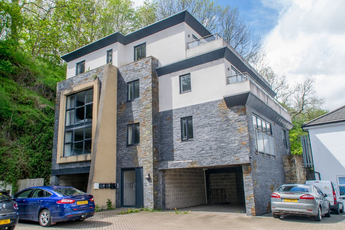 Flat, The Rock, Albert Close, Morley, Morley, Leeds LS27