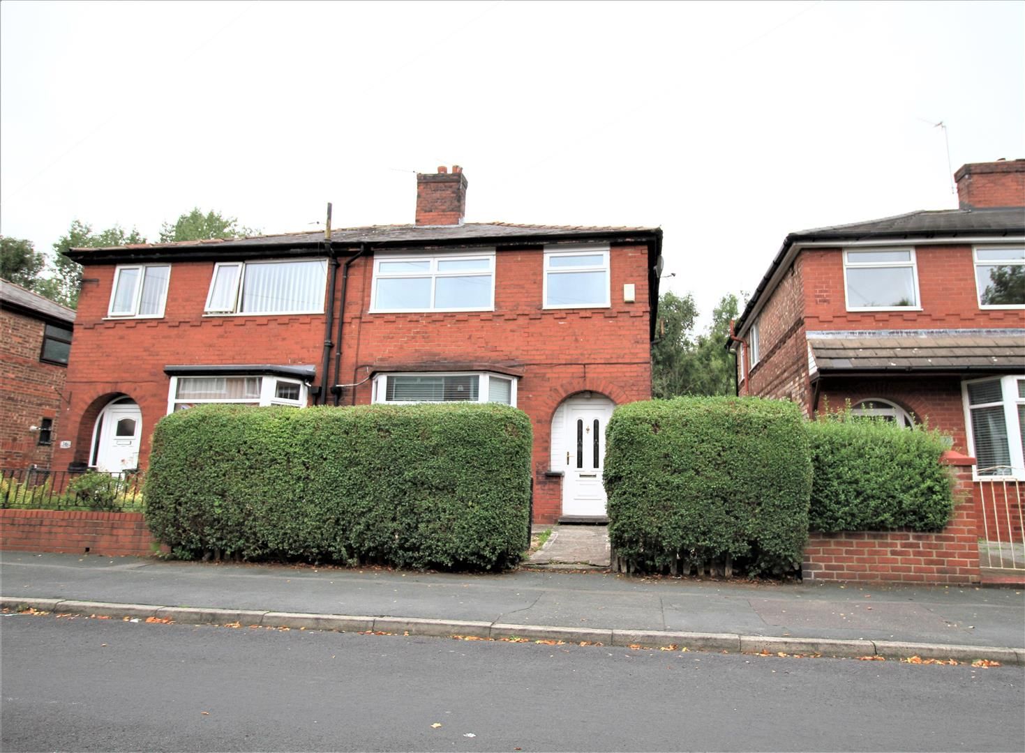 3 bed semidetached house to rent in Arbory Avenue, Moston, Manchester
