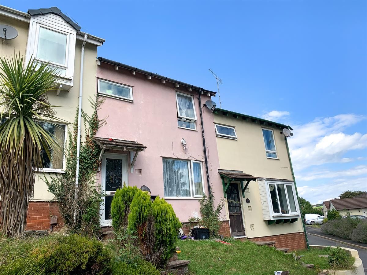3 bed terraced house for sale in Fowey Avenue, Torquay TQ2 Zoopla