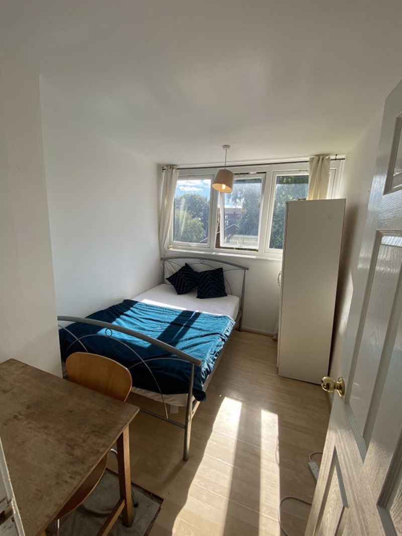 Double Room, Manor Gardens W4  