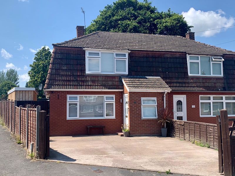 3 bed semidetached house for sale in Stanberrow Road, Hereford HR2