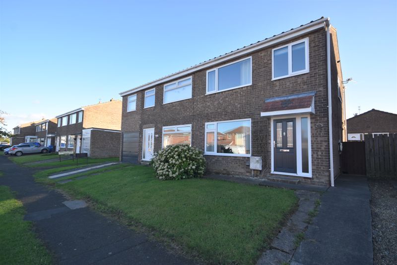 3 bed semidetached house for sale in Stanton Drive, Pegswood, Morpeth