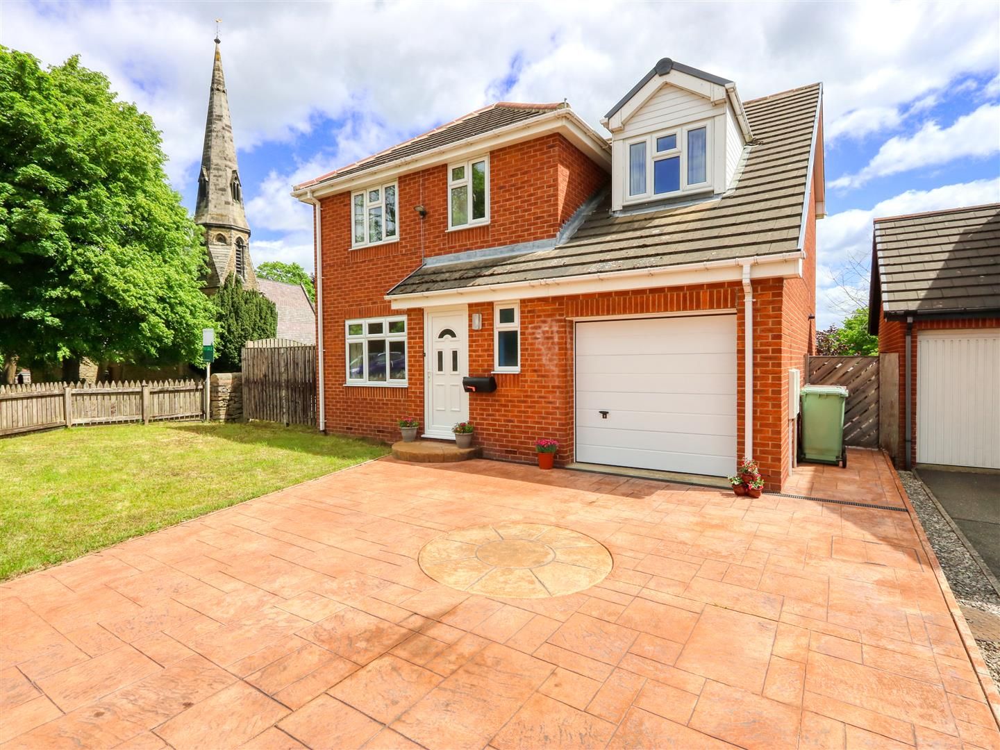 4 bed detached house for sale in Old School Lane, Calow, Chesterfield